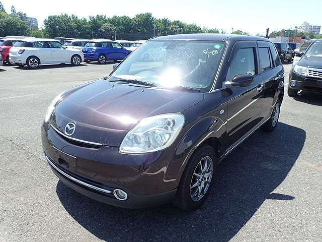 MAZDA VERISA photo 2