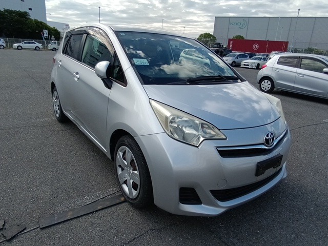 TOYOTA RACTIS 2012