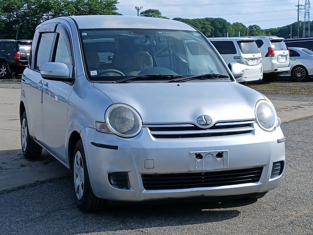 TOYOTA SIENTA 2007