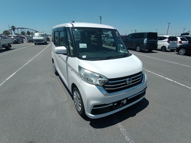 NISSAN DAYZ ROOX 2018