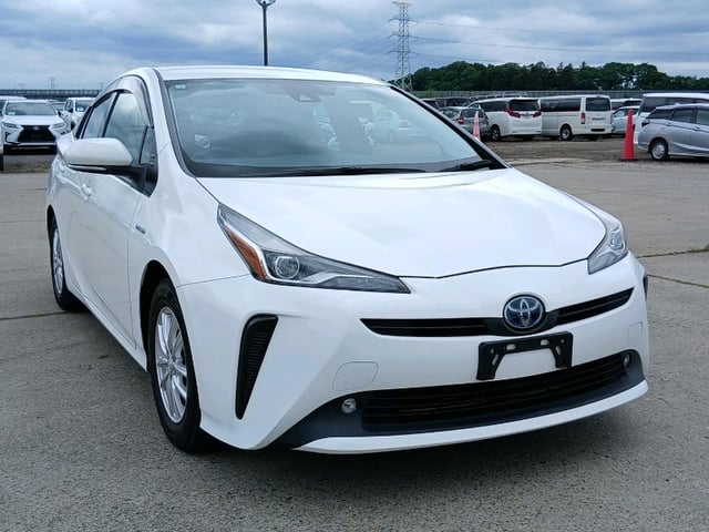 TOYOTA PRIUS 2019