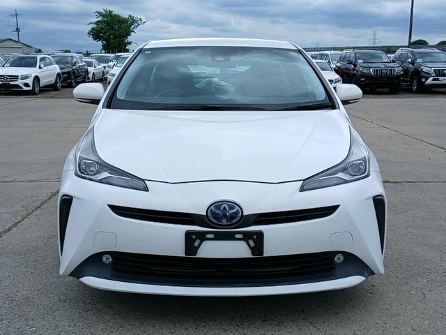 TOYOTA PRIUS photo 2