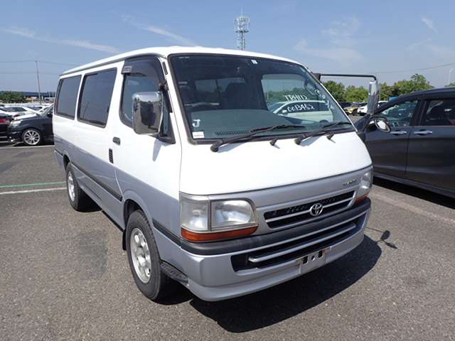 TOYOTA HIACE VAN 2004