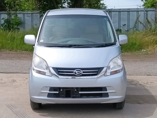 DAIHATSU MOVE photo 2