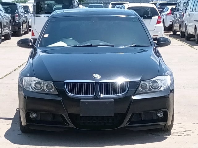 BMW 3 SERIES photo 2