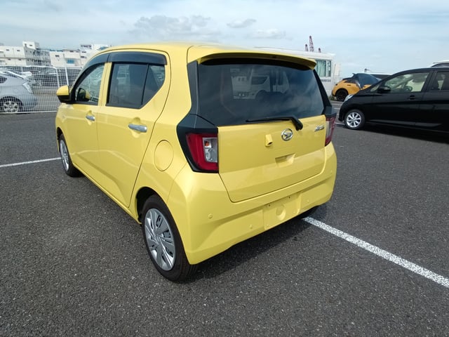 DAIHATSU MIRA ES photo 3
