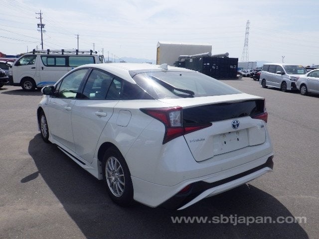 r.jpg