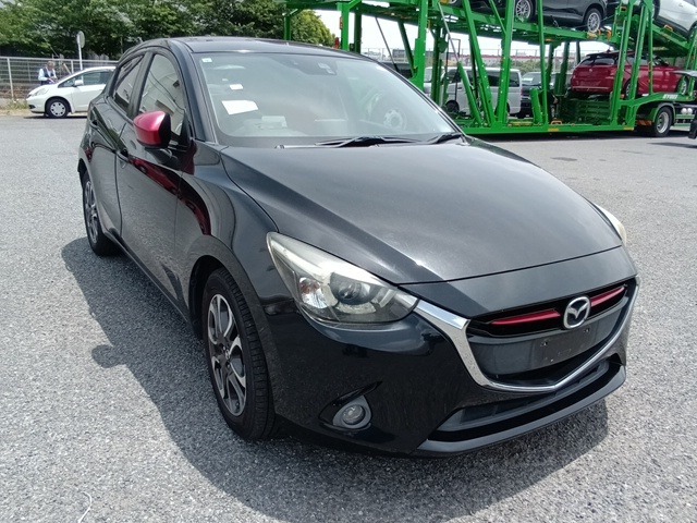 MAZDA DEMIO 2015