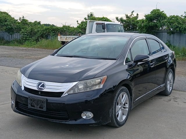 LEXUS HS photo 3