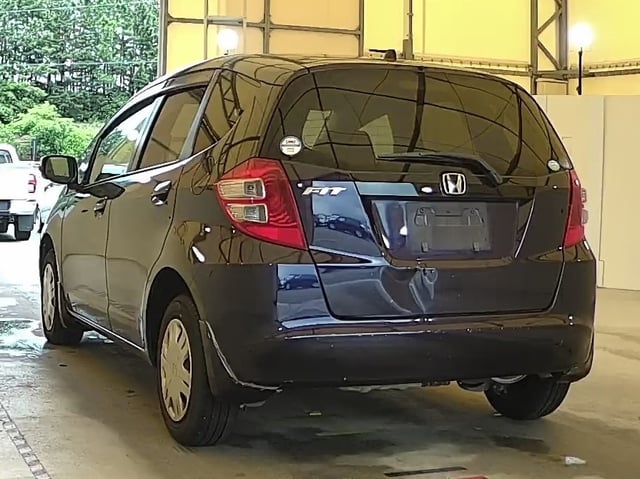 HONDA FIT photo 3