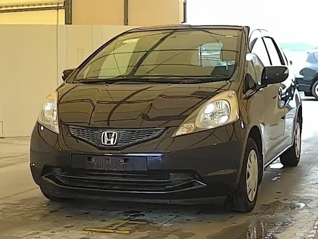 HONDA FIT photo 2