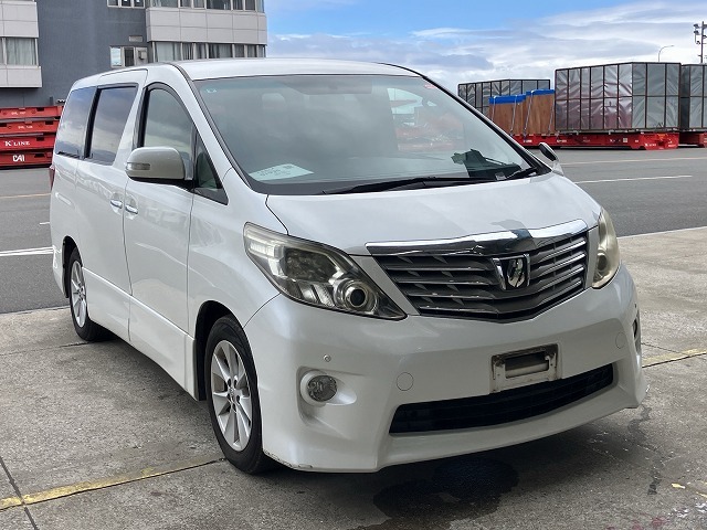 TOYOTA ALPHARD 2009