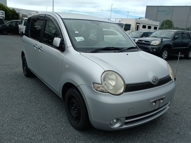 TOYOTA SIENTA 2006