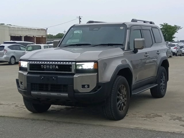 TOYOTA LAND CRUISER 250 photo 3