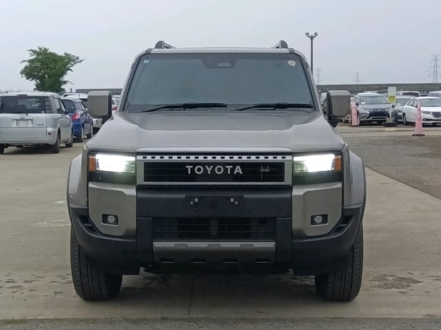 TOYOTA LAND CRUISER 250 photo 2