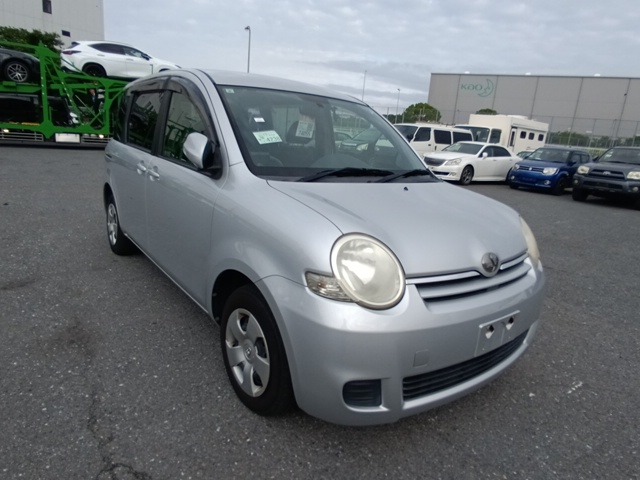 TOYOTA SIENTA 2009