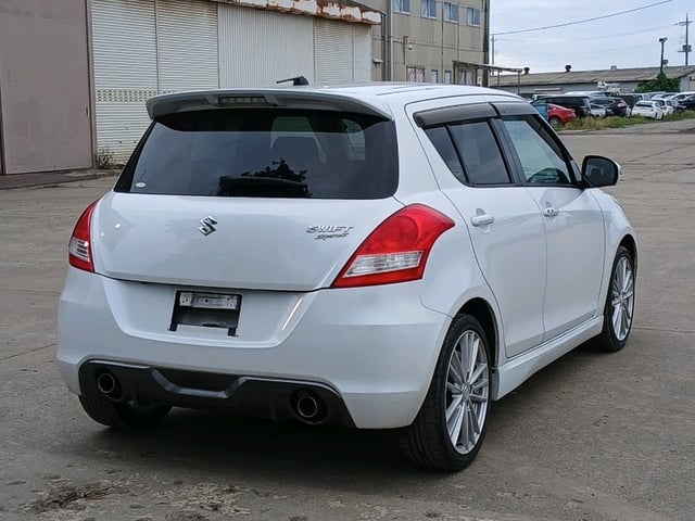 SUZUKI SWIFT SPORT photo 3