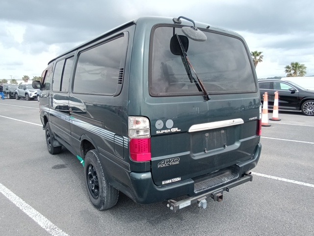 TOYOTA HIACE VAN photo 3
