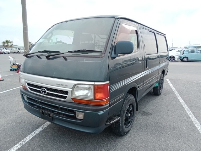 TOYOTA HIACE VAN photo 2