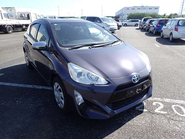 TOYOTA AQUA 2015