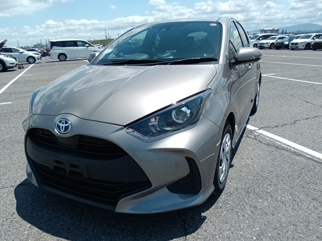 TOYOTA YARIS photo 2