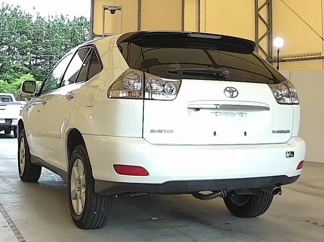 TOYOTA HARRIER photo 3