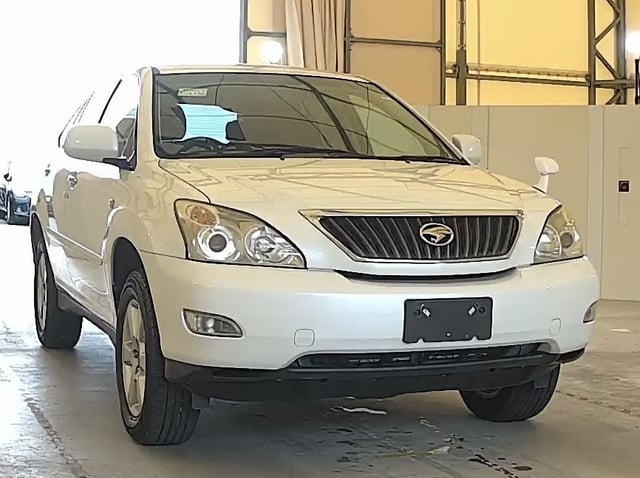 TOYOTA HARRIER 2011
