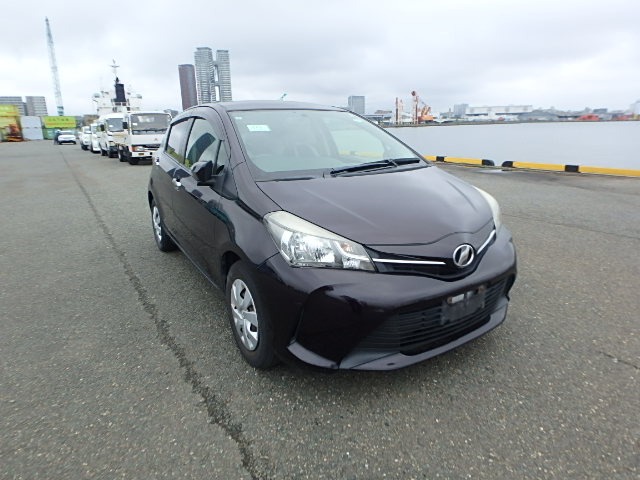 TOYOTA VITZ 2015