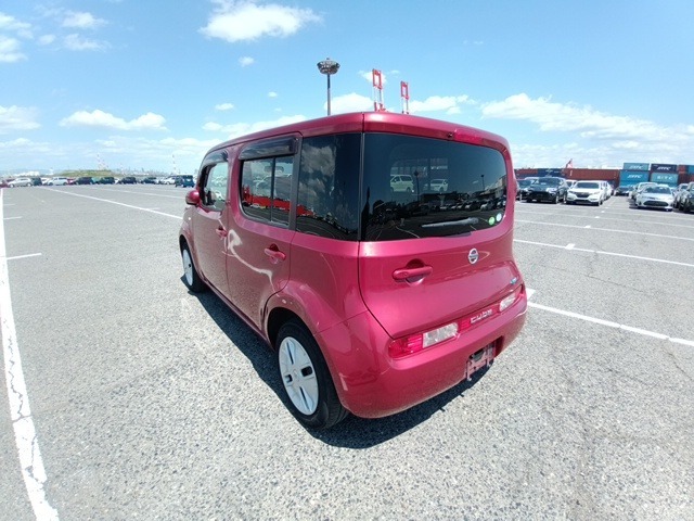 NISSAN CUBE photo 3