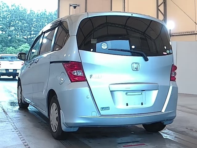 HONDA FREED photo 3