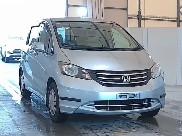HONDA FREED 2010