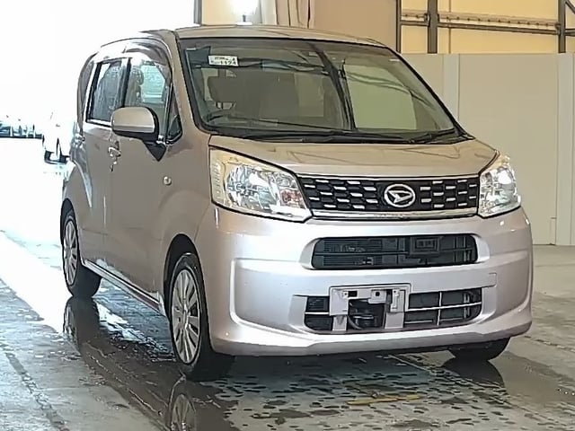 DAIHATSU MOVE 2015