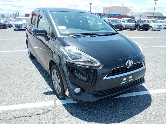 TOYOTA SIENTA 2017