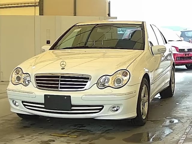 MERCEDES C CLASS photo 2