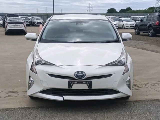 TOYOTA PRIUS photo 2