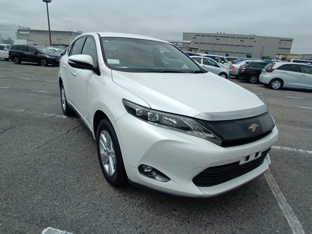 TOYOTA HARRIER 2017