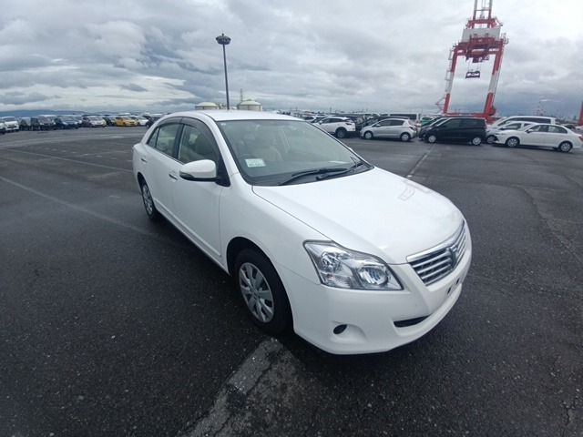 TOYOTA PREMIO 2015