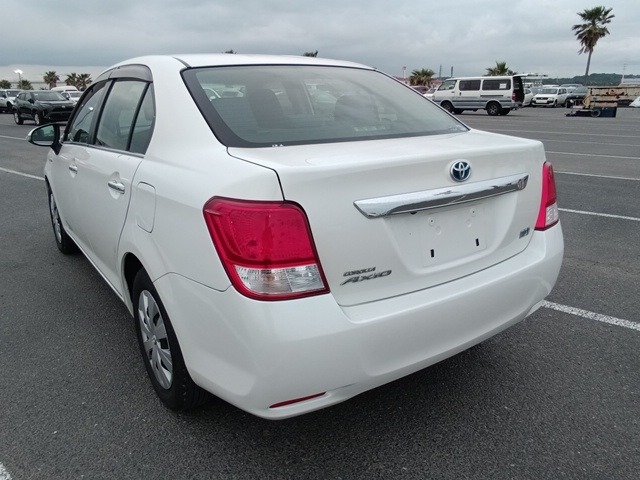 TOYOTA COROLLA AXIO photo 3