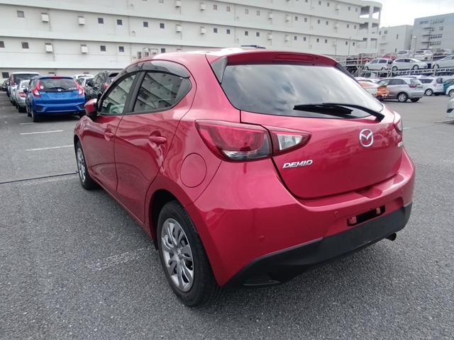MAZDA DEMIO photo 3