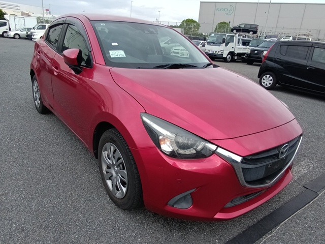 MAZDA DEMIO 2015
