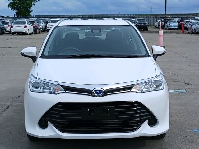 TOYOTA COROLLA AXIO photo 2