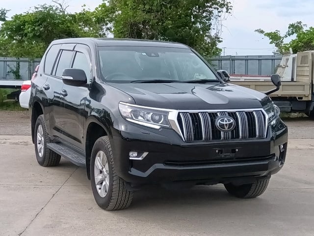 TOYOTA LAND CRUISER PRADO 2023