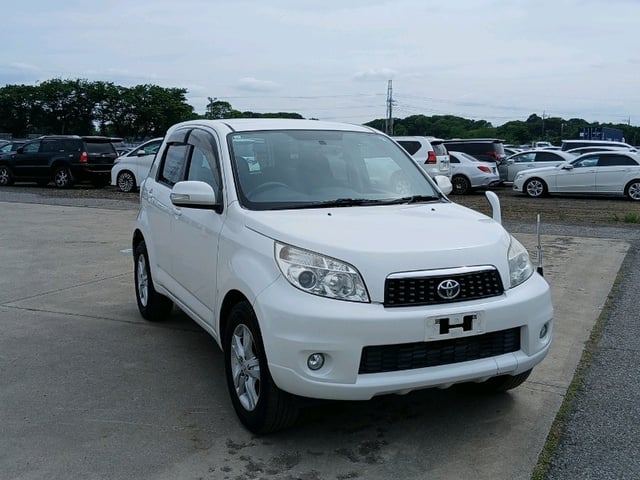 TOYOTA RUSH 2009
