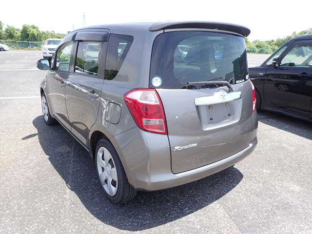 TOYOTA RACTIS photo 3