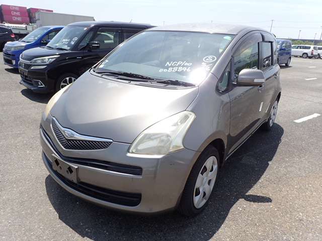 TOYOTA RACTIS photo 2