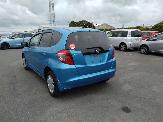 HONDA FIT photo 3