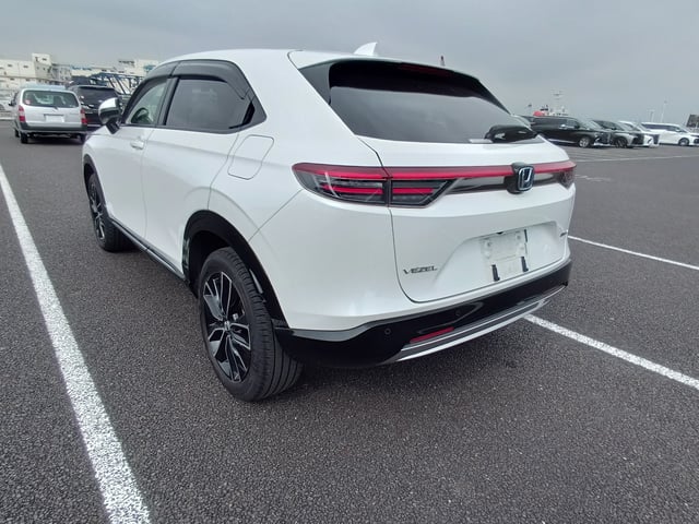 HONDA VEZEL photo 3