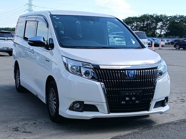 TOYOTA ESQUIRE 2016