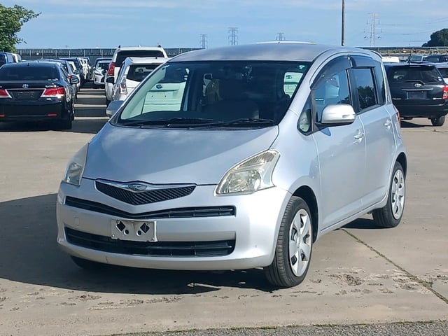 TOYOTA RACTIS photo 3