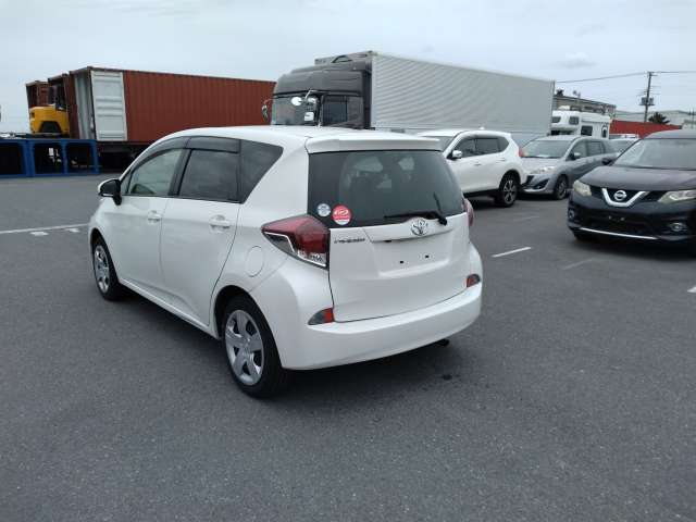 TOYOTA RACTIS photo 3